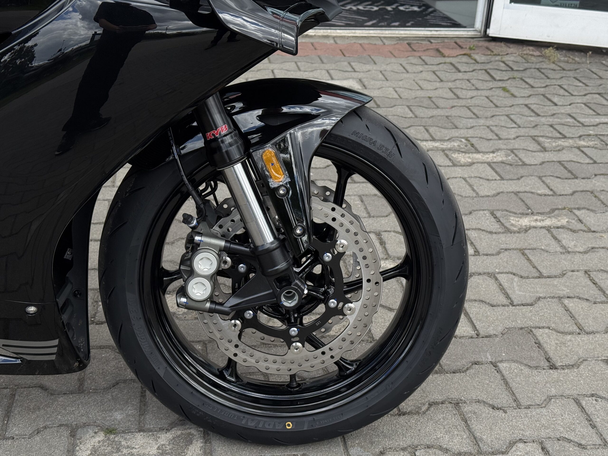 KOVE 450RR – motocykl w salonie DealerAuto Wrocław, zdjęcie 4